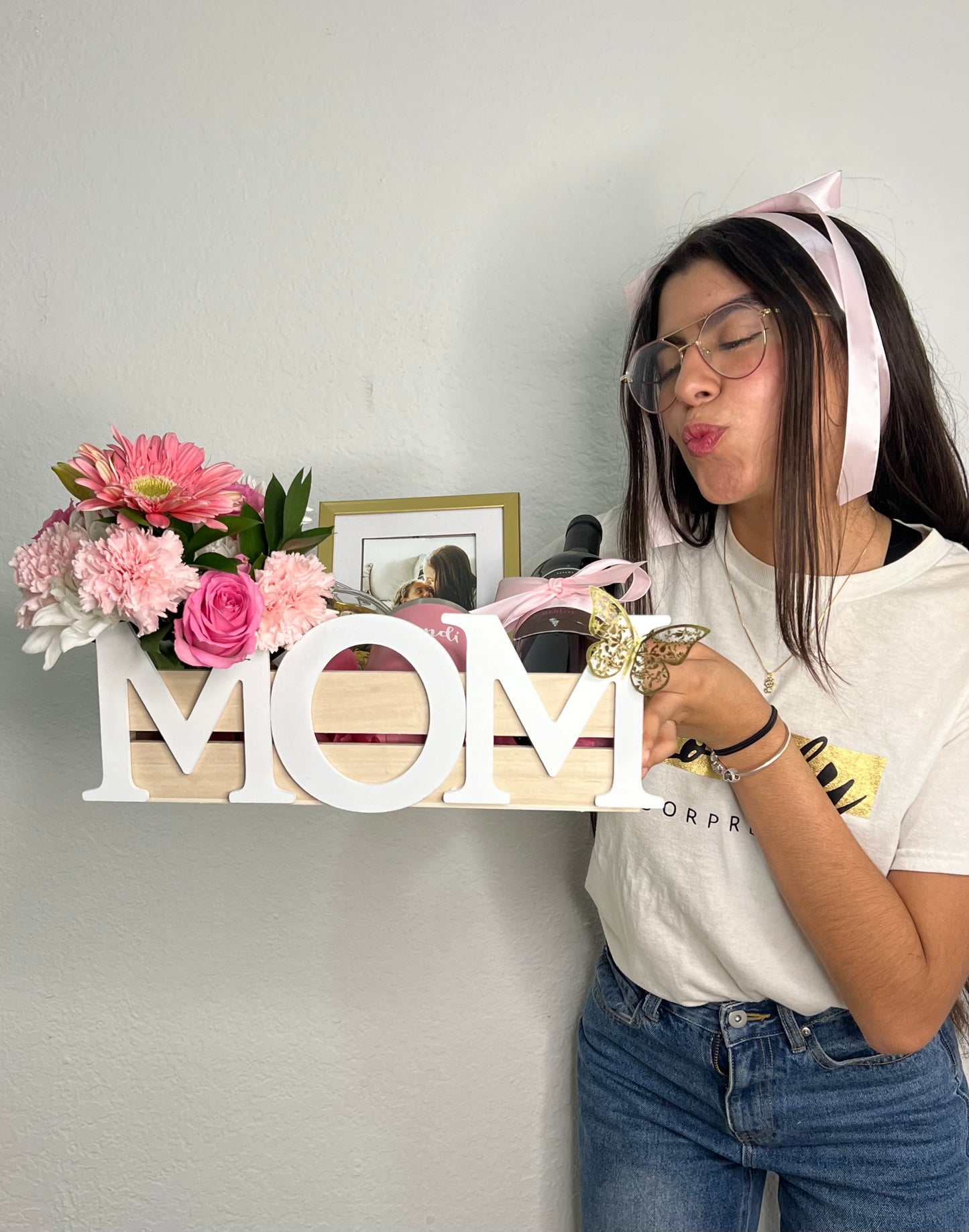 Queen Mom Flower Gift Box – The Perfect Mother’s Day Surprise