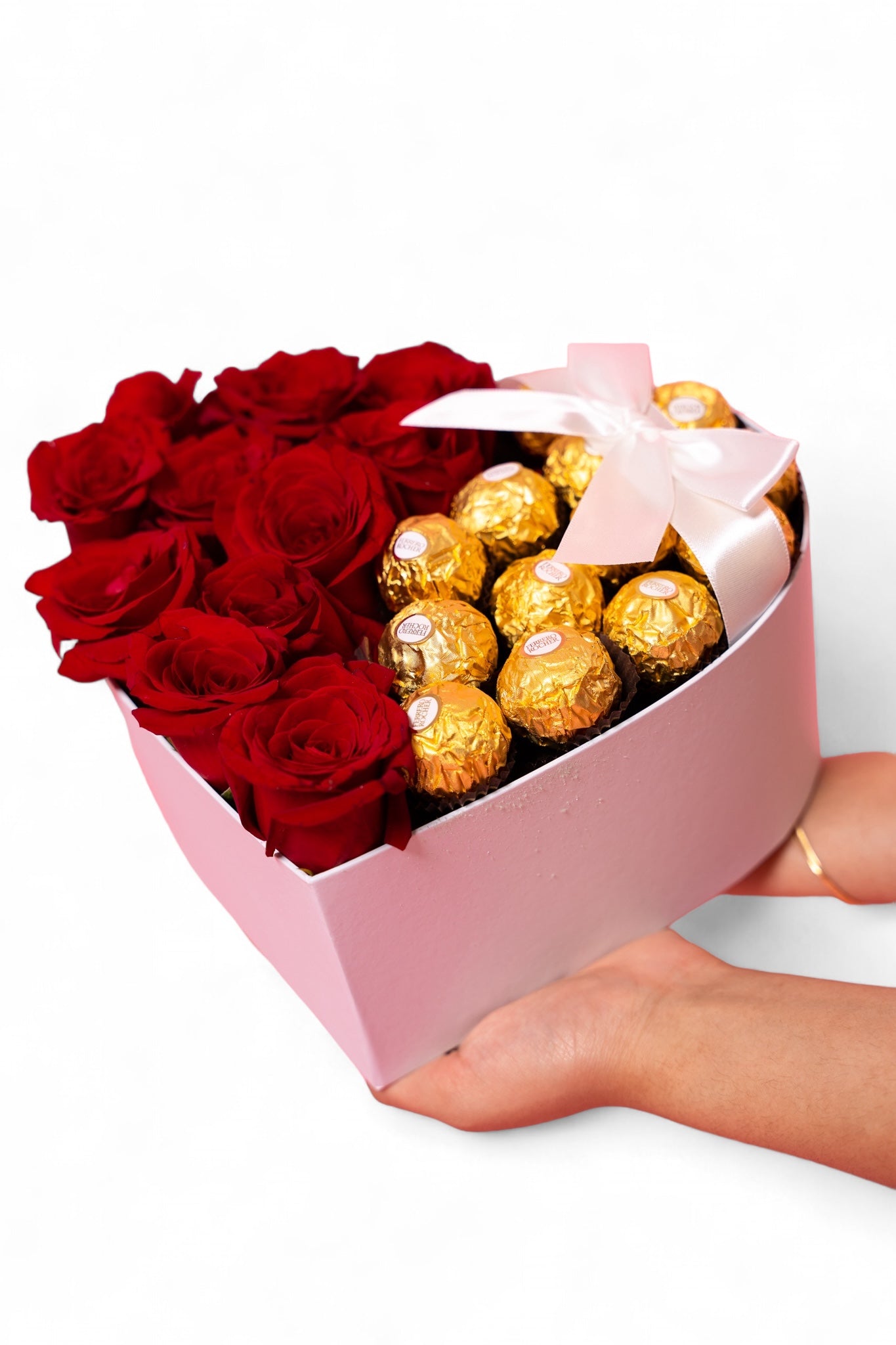 Caja de rosas con forma de corazón