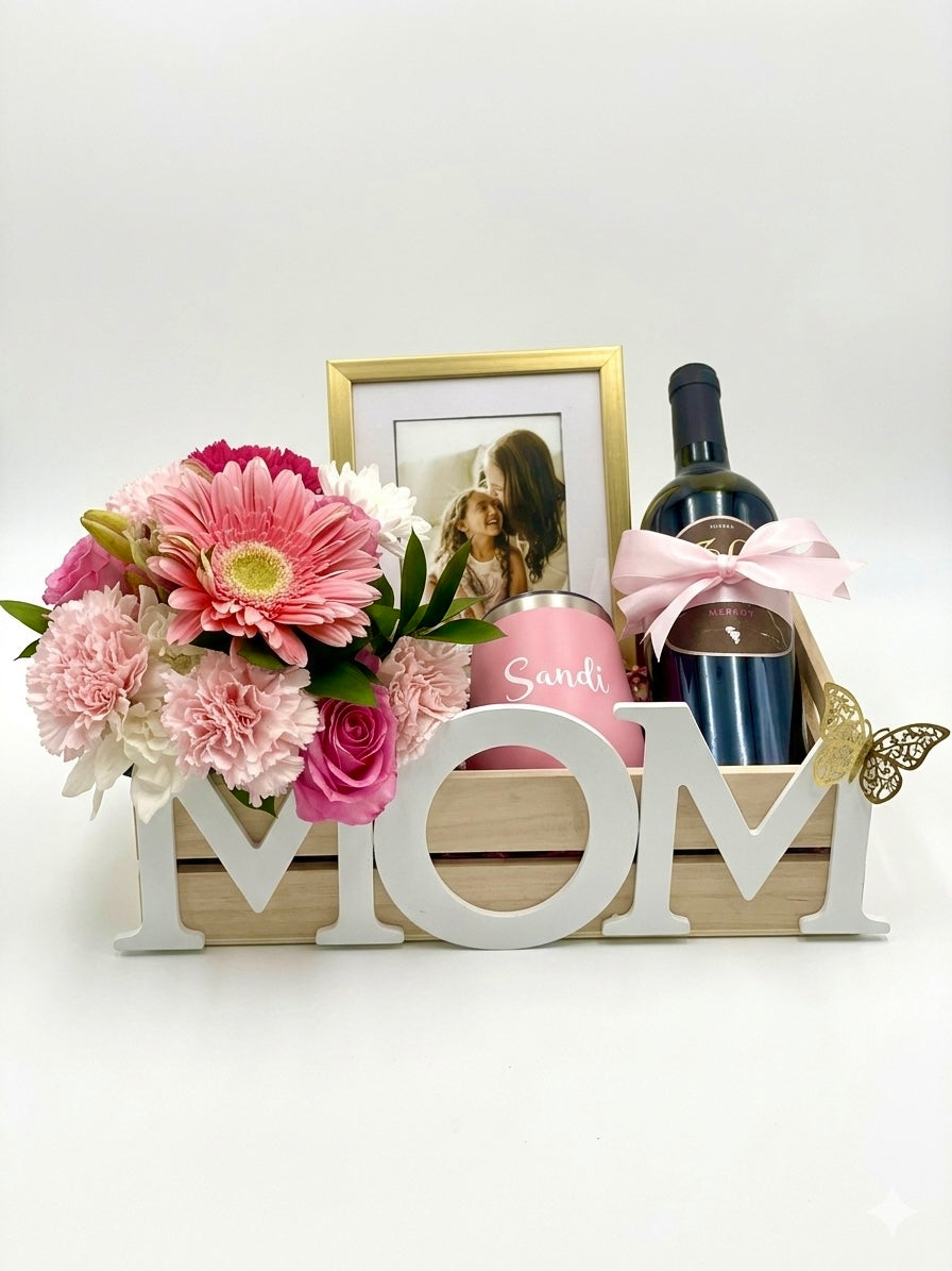 Queen Mom Flower Gift Box – The Perfect Mother’s Day Surprise