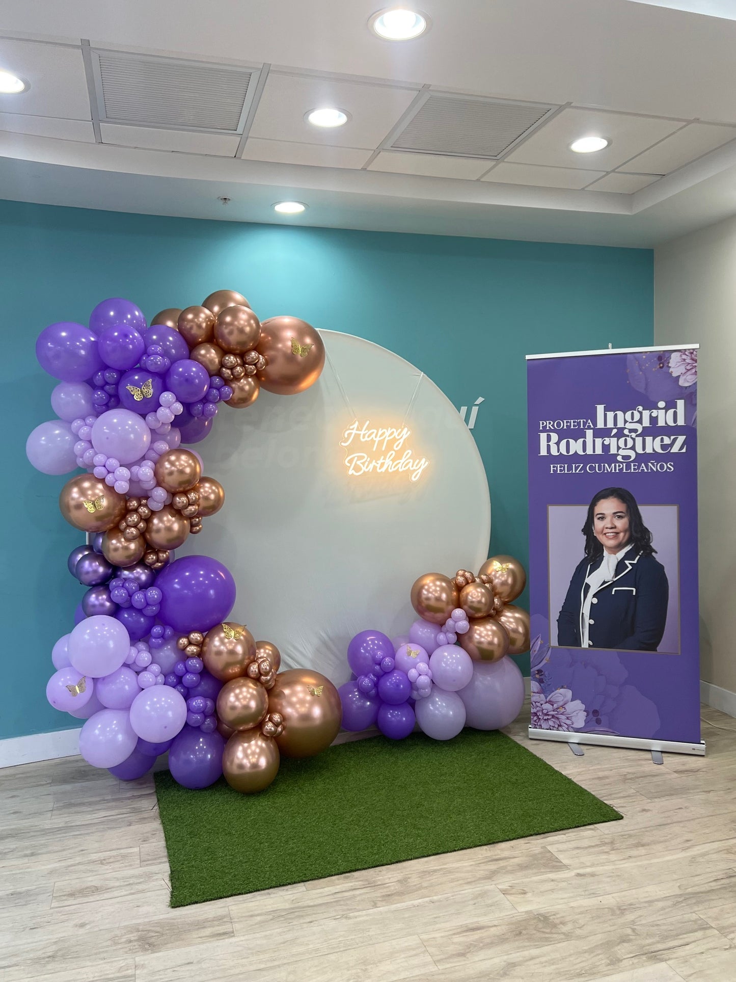 Lovely Balloon arch